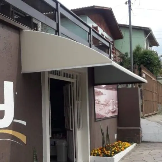 Cobertura de Lona em Centro, Nova Odessa - SP — Cobertura em área de piscina