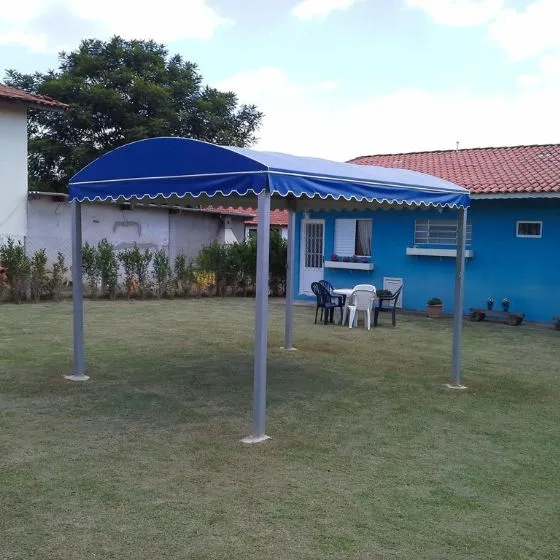 Cobertura de Lona em Centro, Nova Odessa - SP — Cobertura em quintal residencial coberto