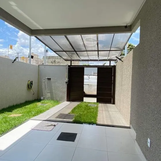 Cobertura de Policarbonato Compacto em Nova Odessa - SP — Cobertura com calha lateral para escoamento