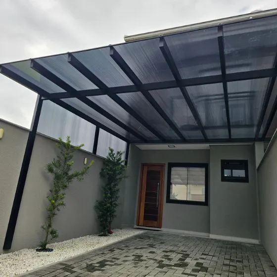 Pergolado Fixo de Ferro em Monte Alegre, Nova Odessa - SP — Cobertura com estrutura metálica reforçada