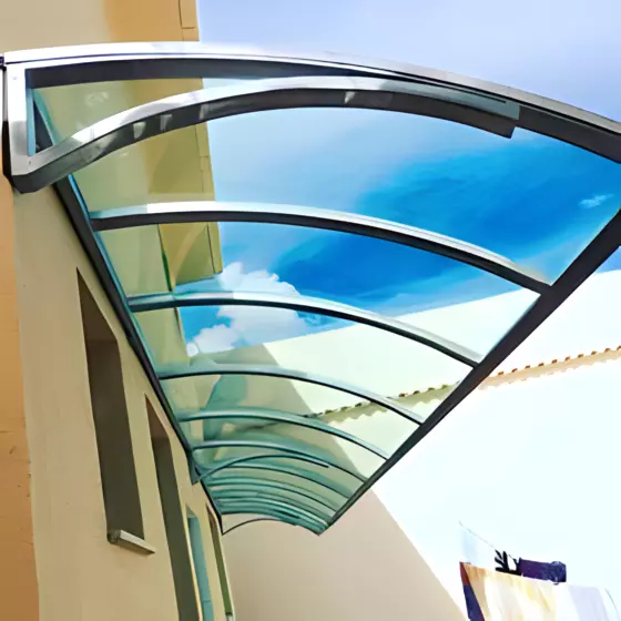 Toldo Fixo Policarbonato Compacto em Monte Alegre, Nova Odessa - SP — Instalação em área gourmet com churrasqueira